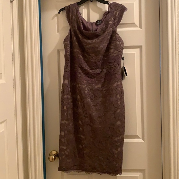 NWT. Beautiful lace cocktail dress. Size 16. - Picture 1 of 7